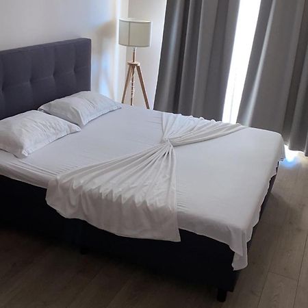 Apartament City Mall ซีบิว ภายนอก รูปภาพ